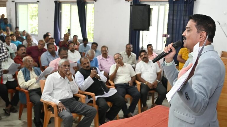 Residents of Shivamogga interact with the Corporation Commissioner and raise many civic issues