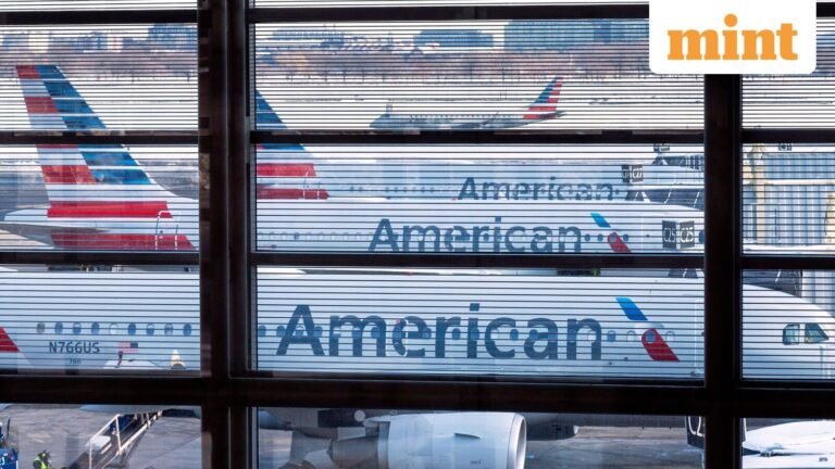 American Airlines passenger bites fellow passenger mid-flight, pilot reports chaos on board: Report | Today’s news