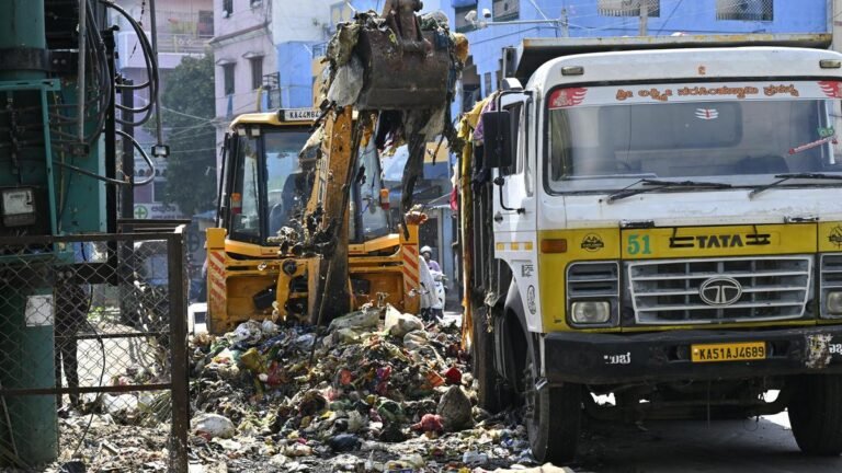 Irregular garbage collection leads to proliferation of black spots in Bengaluru