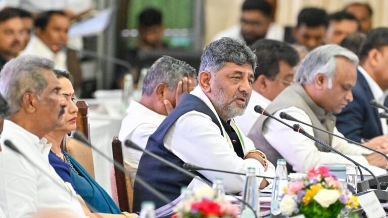 CM directs Deputy Commissioners and SPs to remain at headquarters, be present at offices at 10 am and address public grievances