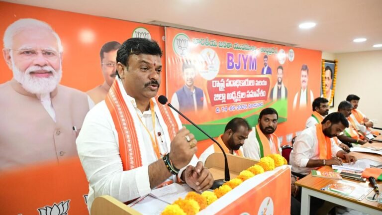 Youth should join politics for nation building, says AP BJP chief