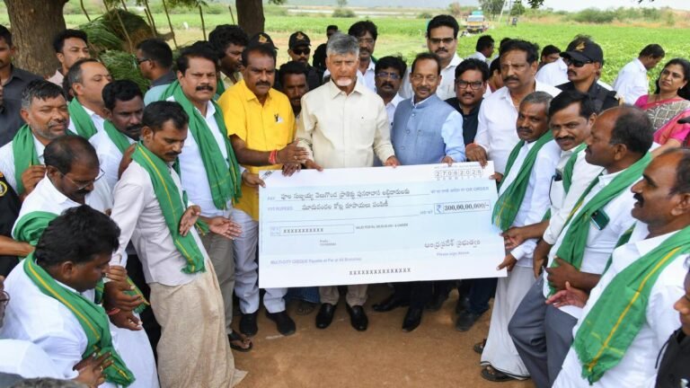 Naidu disburses ₹300 crore in research and development funds to families displaced by the Veligonda project