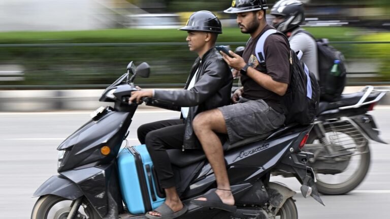 Commuters express concern over non-Karnataka bikes operating as taxis amid a regulatory vacuum