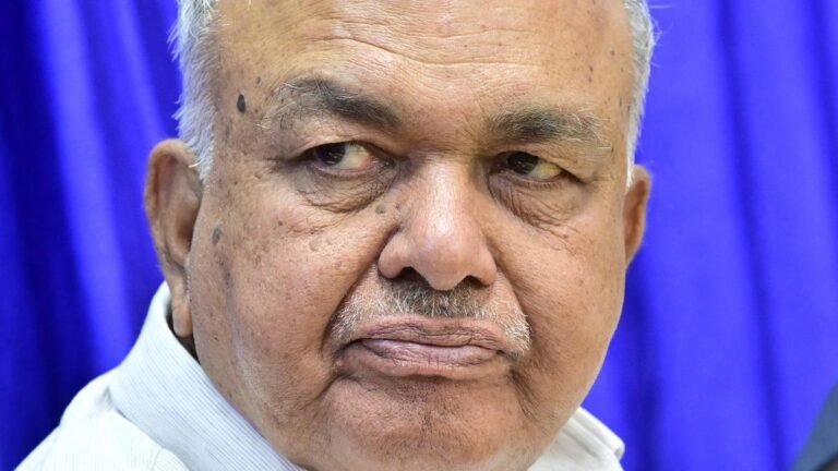 Portfolio trouble: Ramalinga Reddy resigns, Muniyappa sulks