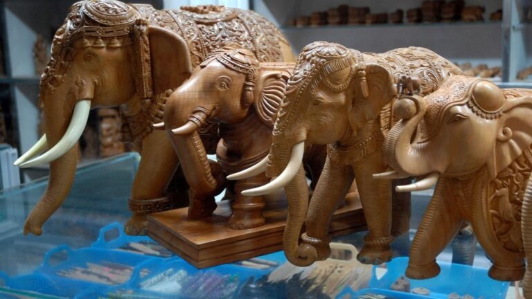 Some artisans remain despite the hardships