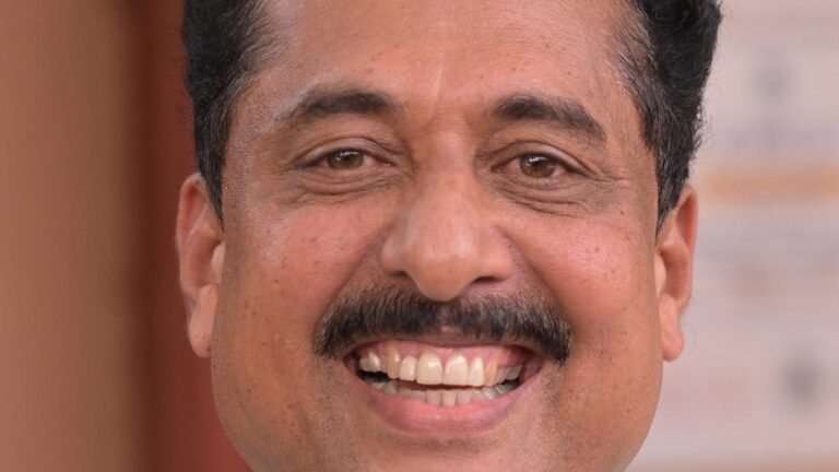 Kerala Government School Standards Review Committee: Minister