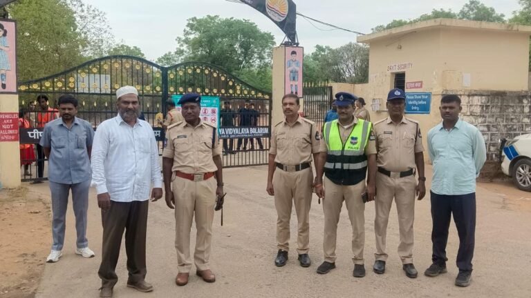 Police help a NEET candidate in Hyderabad to reach the right exam center with five minutes to spare