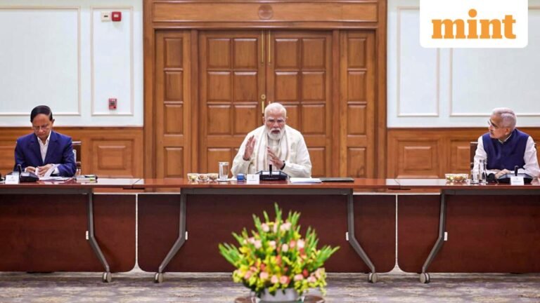 PM Modi, Economic Advisory Council Discusses Measures to Accelerate India’s Economic Growth Amid War in West Asia | Today’s news
