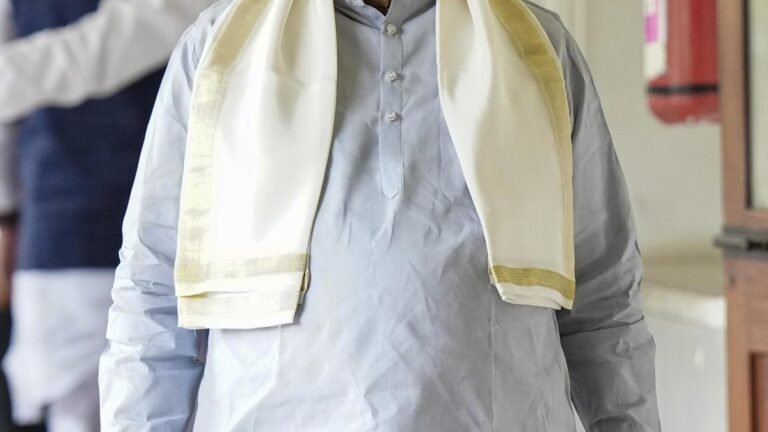 A grand welcome awaits Siddaramaiah on his first visit to Mysuru after stepping down as CM