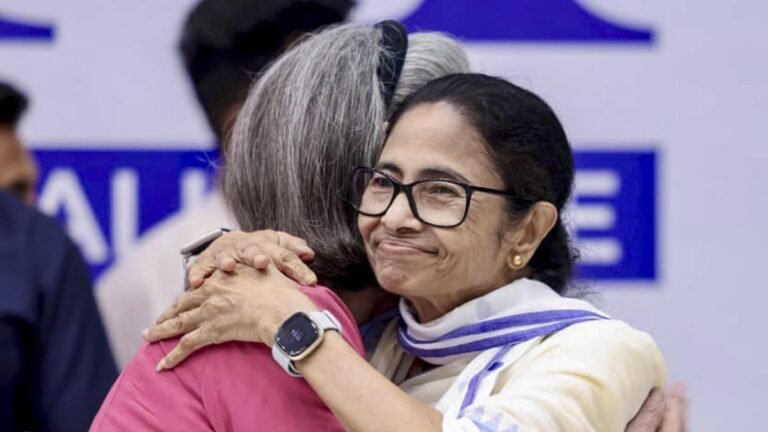Mamata and Sonia hold strategy talks, discuss alliance for future polls