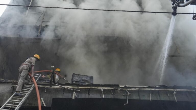 Lucknow building fire: Suspended fire officer withdraws ‘mistake’ charges against senior citizen