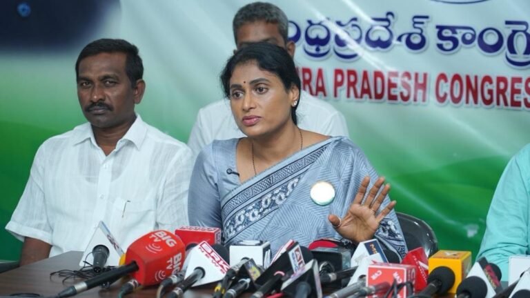 Sharmila slams TDP for criticizing YS Rajasekhar Reddy, YS Raja Reddy