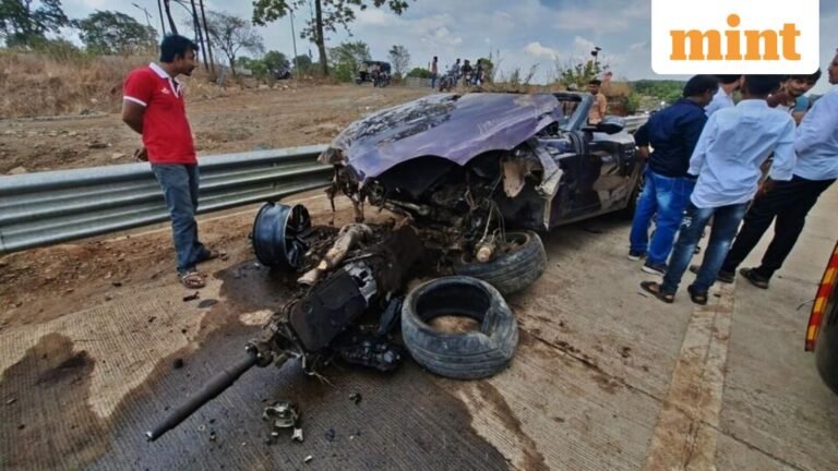 Driver booked after BMW traveling at 250km/h crashes into divider in Maharashtra, two killed | Today’s news