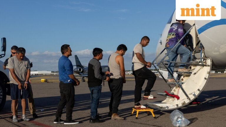 Trump admin mulls plan to deny asylum applications without interviewing applicants amid massive backlog | Today’s news