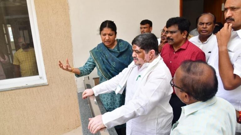 The new Collectorate building will be inaugurated by the Karimnagar CM by the end of the month: Ponnam Prabhakar