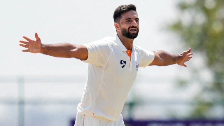Auqib Nabi gets first India call-up, Dhruv Jurel named captain for Sri Lanka tour