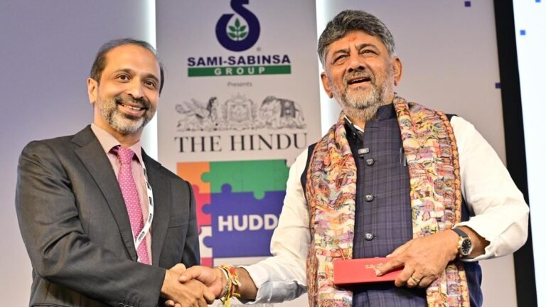 Hindu Huddle Amid ‘World in Transition’