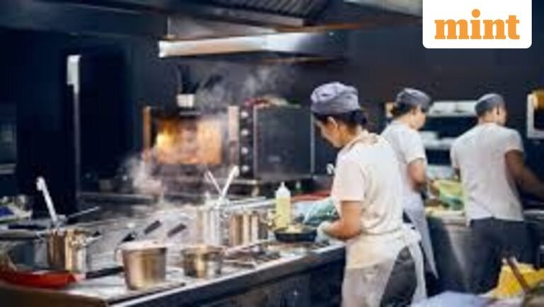 Food Safety Rules: FSSAI makes stainless steel knives and blades mandatory for food business operators | Today’s news