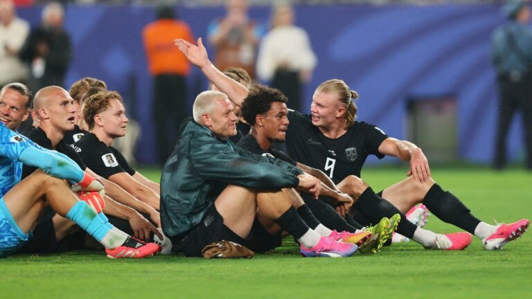 Erling Haaland, Norway celebrates Round of 32 qualification with Viking row. Video