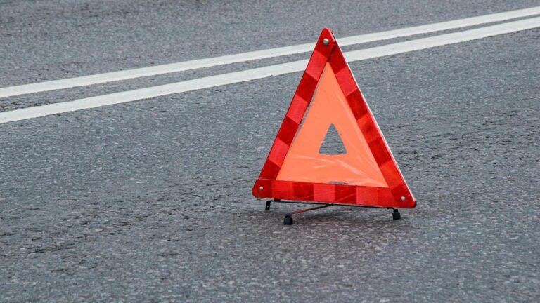 Four people from Markapuram die, six injured when SUV hits parked truck on Macherla-Veldurthi highway
