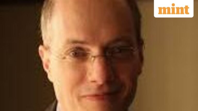 Quote of the day by Alain de Botton: “We should not feel embarrassed about our difficulties” | Today’s news