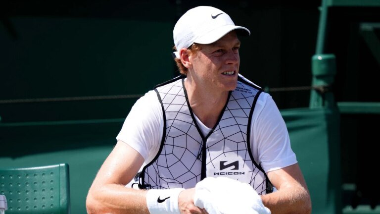 Why did Jannik Sinner wear a cooling vest in training before Wimbledon