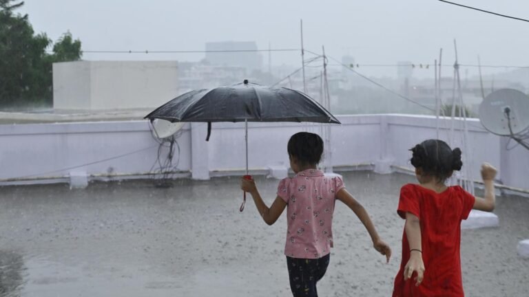 Pre-monsoon downpour drenches parts of Hyderabad