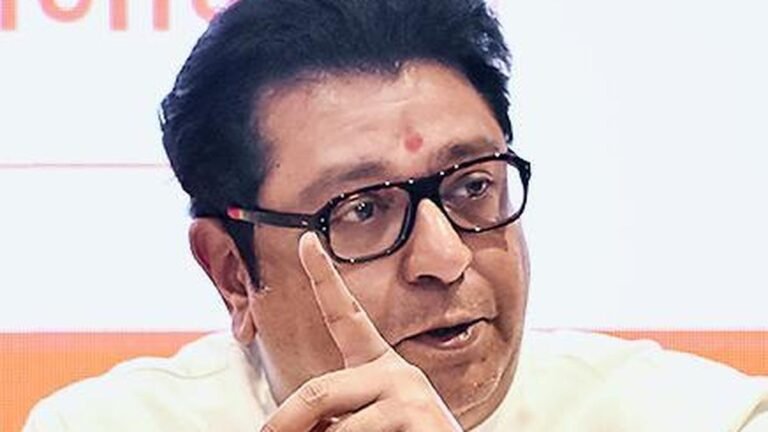 Resign and join RSS, Raj Thackeray hits out at celebrated IPS officer
