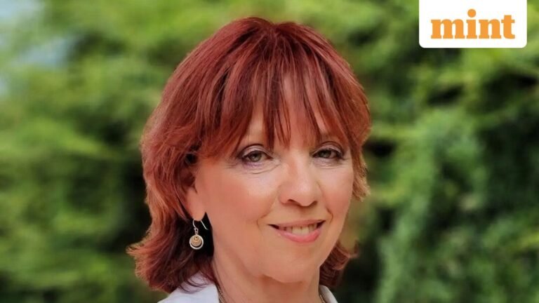 Quote of the Day by Nora Roberts: “Without work there is no reward, no victory…” | Today’s news