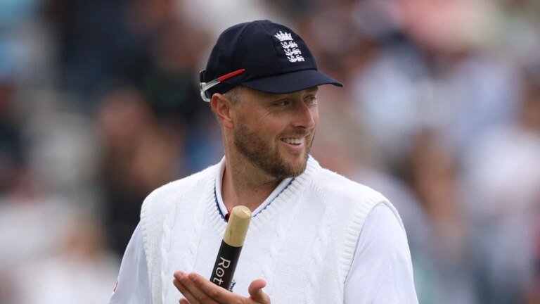 Comeback hero Robinson helps England crush New Zealand in Lord’s rain-hit Test
