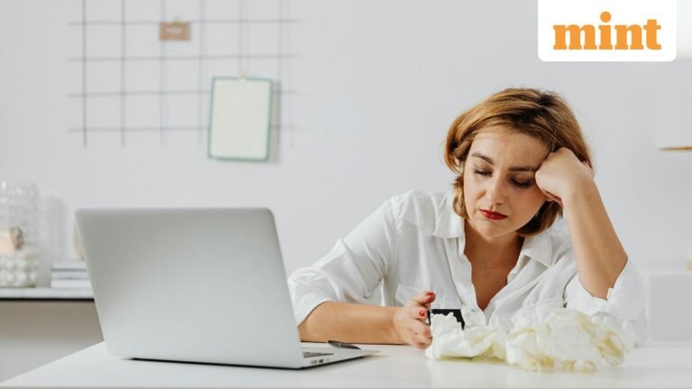 No sick pay, 10% pay cut per personal day: Viral HR call stuns the internet — “How is this even allowed?” | Today’s news