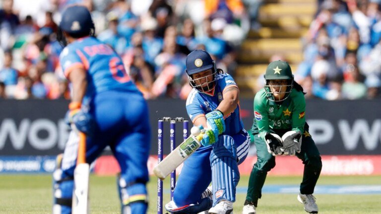 Richa Ghosh as opener? Harmanpreet Kaur in awe of Indian batter after cameo vs Pakistan