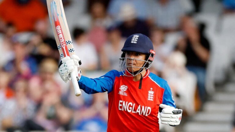 England maintain perfect start to T20 World Cup with 38 against sloppy Scotland