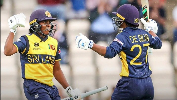 New Zealand are in danger of an early exit as Sri Lanka stun the defending champions