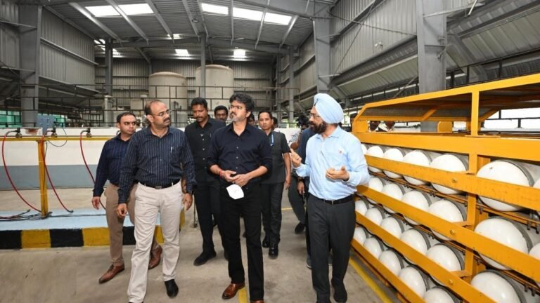 Chief Minister Vijay inspects the bio-CNG plant in Chetpet
