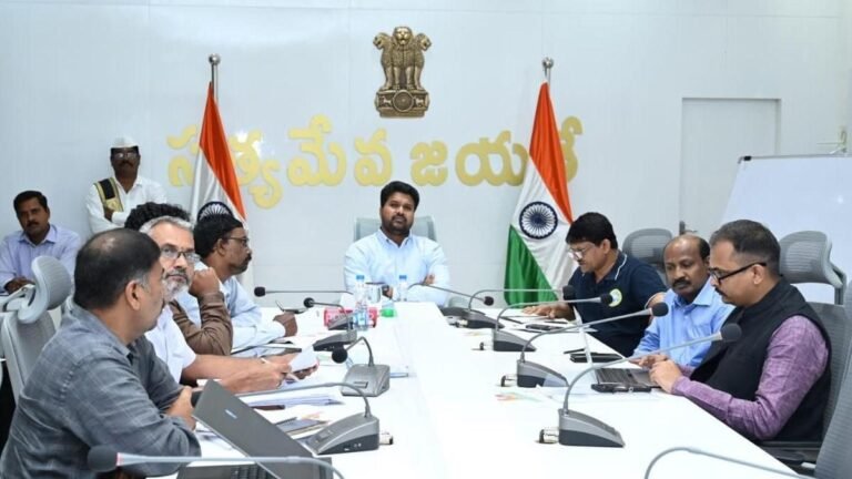 NIO to review security of Godavari embankment