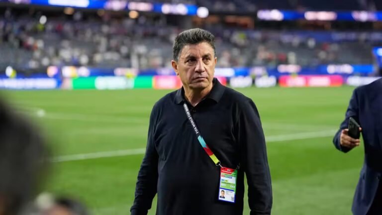 Iran rewards Amir Ghalenoei for inspired FIFA World Cup campaign by extending Asian Cup to 2027