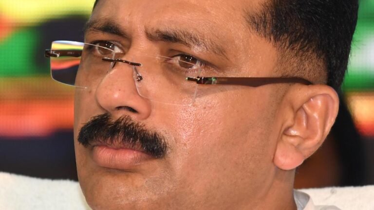 Jaleel targets IUML ministers over language issues