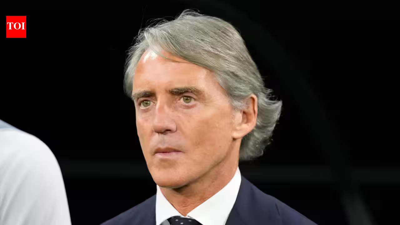 Roberto Mancini returns to rescue Italy after three World Cup mistakes in a row