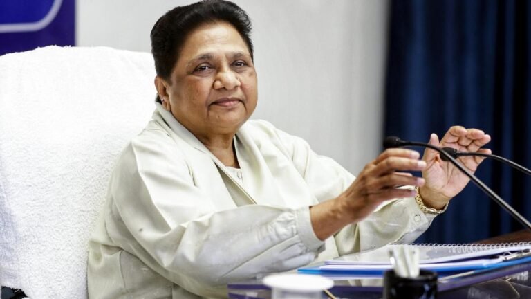 Mayawati claims that the opposition is using Dalit organizations to deceive the Bahujan society