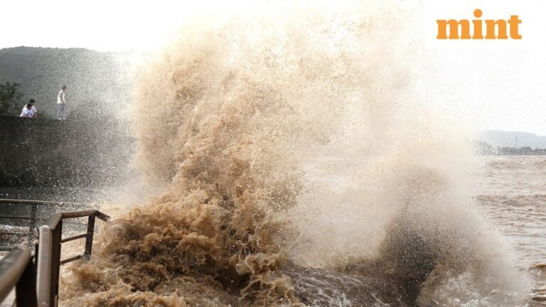Typhoon Bavi hits eastern China, forcing 2 million evacuations; some high-speed rail lines stopped, flights canceled | Today’s news
