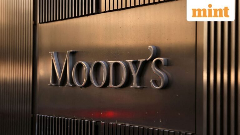 Global economy tilts towards sharp slowdown, India ‘may also lose pace’: Moody’s Analytics | Today’s news