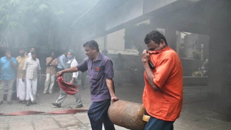 A fire in a city hotel caused panic on Friday night