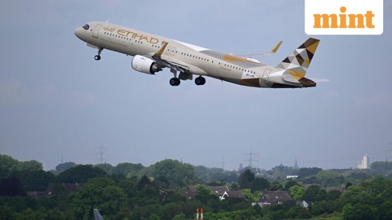 Planning a trip to the UAE? See the cancellations of these flights from Emirates, Etihad and more during the US-Iran conflict | Today’s news