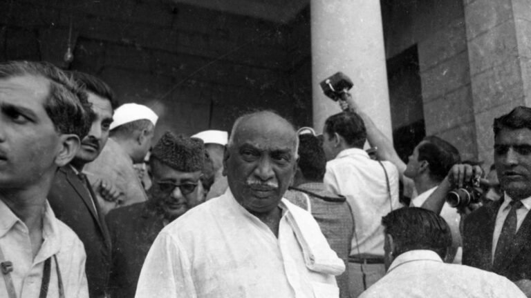 When an anti-cow slaughter mob tried to burn down Kamaraj’s house in New Delhi in 1966
