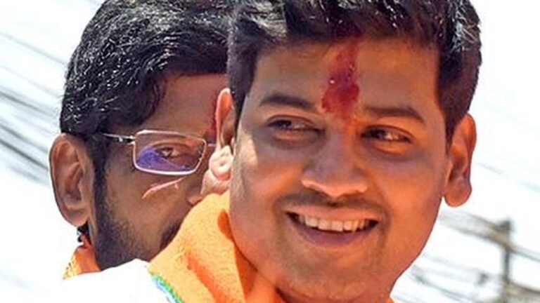 Drass witnesses the Shauryathon, donation of a CT machine by Shiv Sena