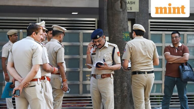 Two law students arrested after disruption of Supreme Court | Today’s news