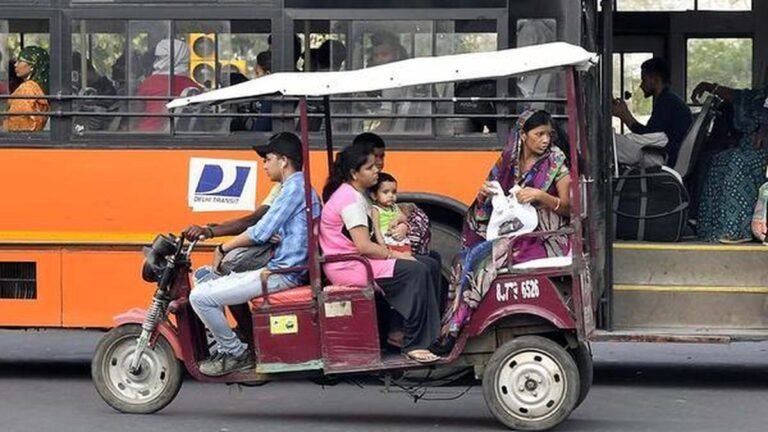 India pulls battery apps after e-rickshaw rides suspended