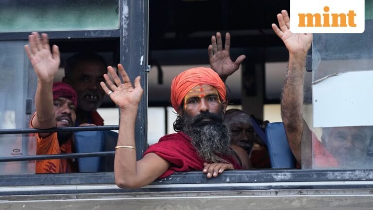 Amarnath Yatra 2026 begins: LG signs off first batch of 4,800 pilgrims in 259 vehicles to shrine | Today’s news