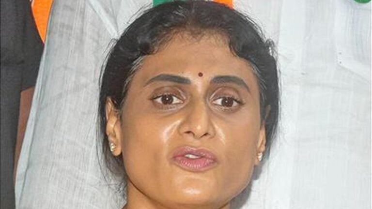 Why were 20 thousand students expelled from Thalliki Vandanam, asks APCC chief Sharmila